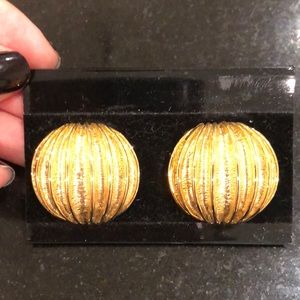 Gold Electroplated, Shiny Finish, Shell like Clip-on Earrings